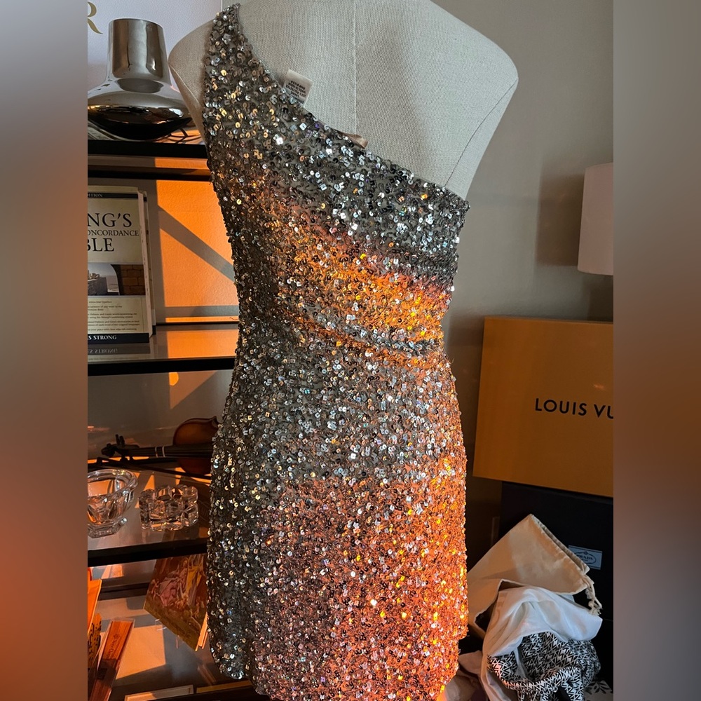 VINTAGE (GORGEOUS) SCALA DRESS size 4 💎💎💎💎💎💎💎💎💎💎💎💎💎💎💎💎💎💎💎💎💎💎 - Picture 5 of 11
